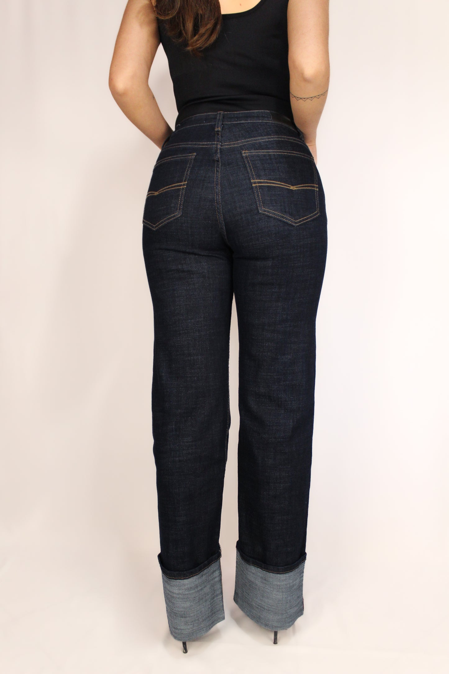 JEANS CON RISVOLTO